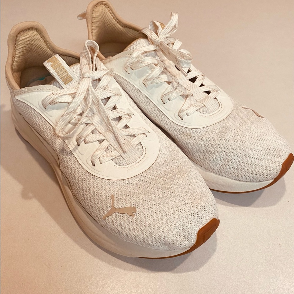 PUMA Softride Sophia Vital Cream Running Shoe Womens Sz 7